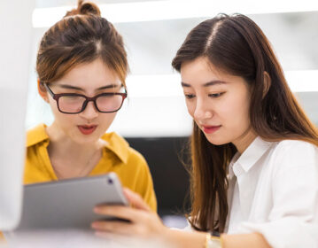 ローコードシステム開発と統合保守で常識外れなコスト削減を実現!