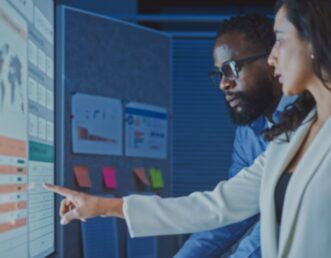 CFO와 CFO 인사이트: 2025년 금융서비스 IT가 우선순위로 두어야 하는 것