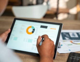 アジャイルERPの可能性:どのように迅速な価値実現が、どのように理論的ではなく実質的な成果をもたらすのか