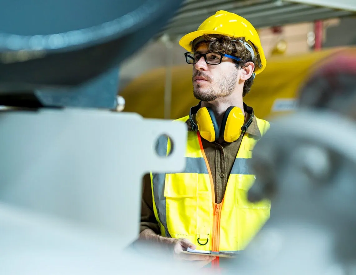 7 Manufacturing Trends Driving Change in 2025